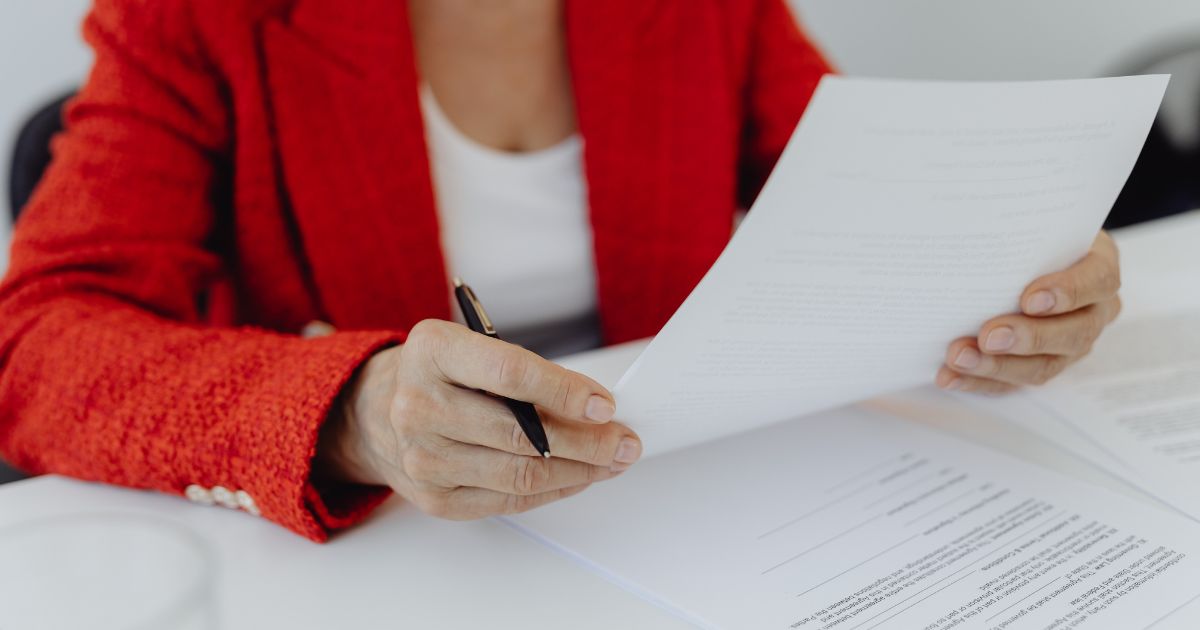 Received a 1-Year Canadian PR Card? What It Means and How to Save Your Status